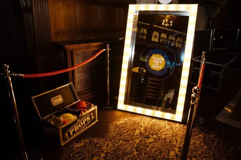 Mirror Booth